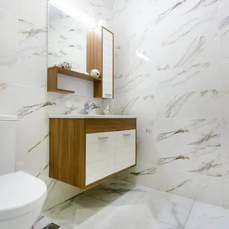 Apartment Central Apartment With Amazing City View Near Cevahir Mall In Sisli1 Istanbul