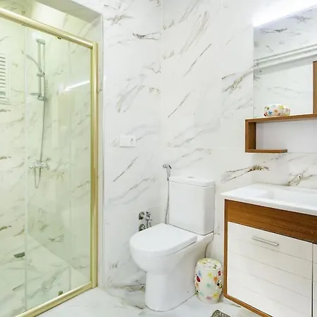 Central Apartment With Amazing City View Near Cevahir Mall In Sisli1 *